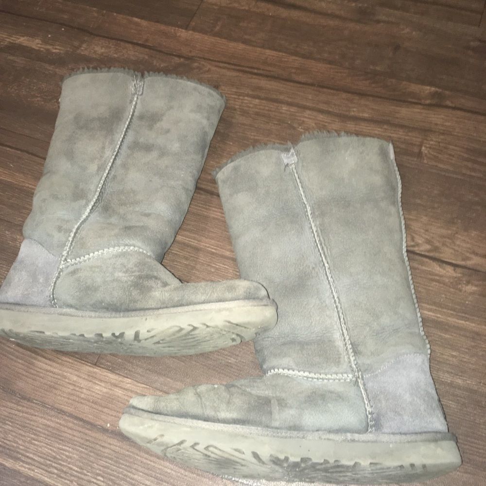 Uggs Gray Shearling Lined Buttoned Tall Winter Bo… - image 3